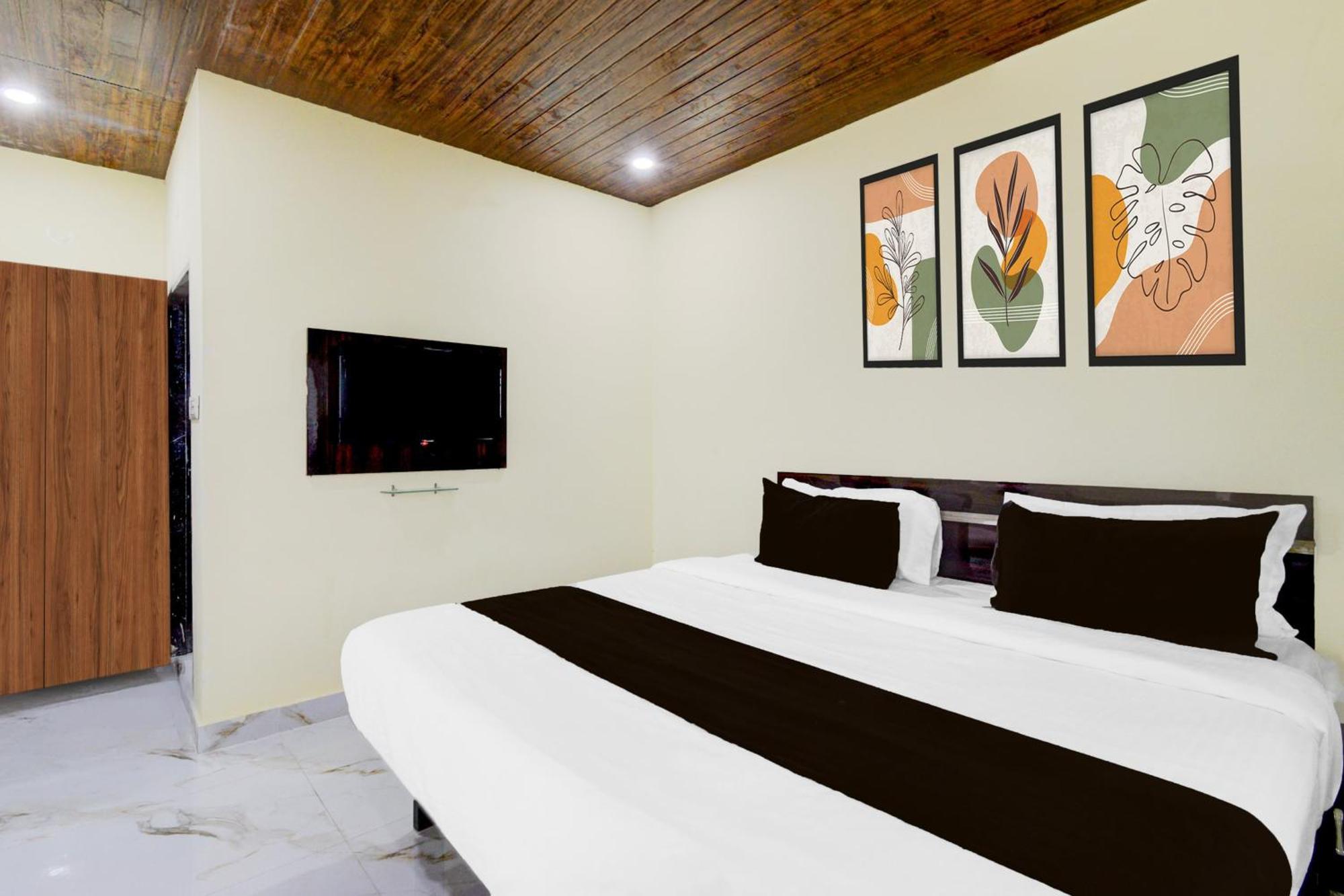 Super Collection O Srisailam Highway Hotel Shamshabad Bagian luar foto