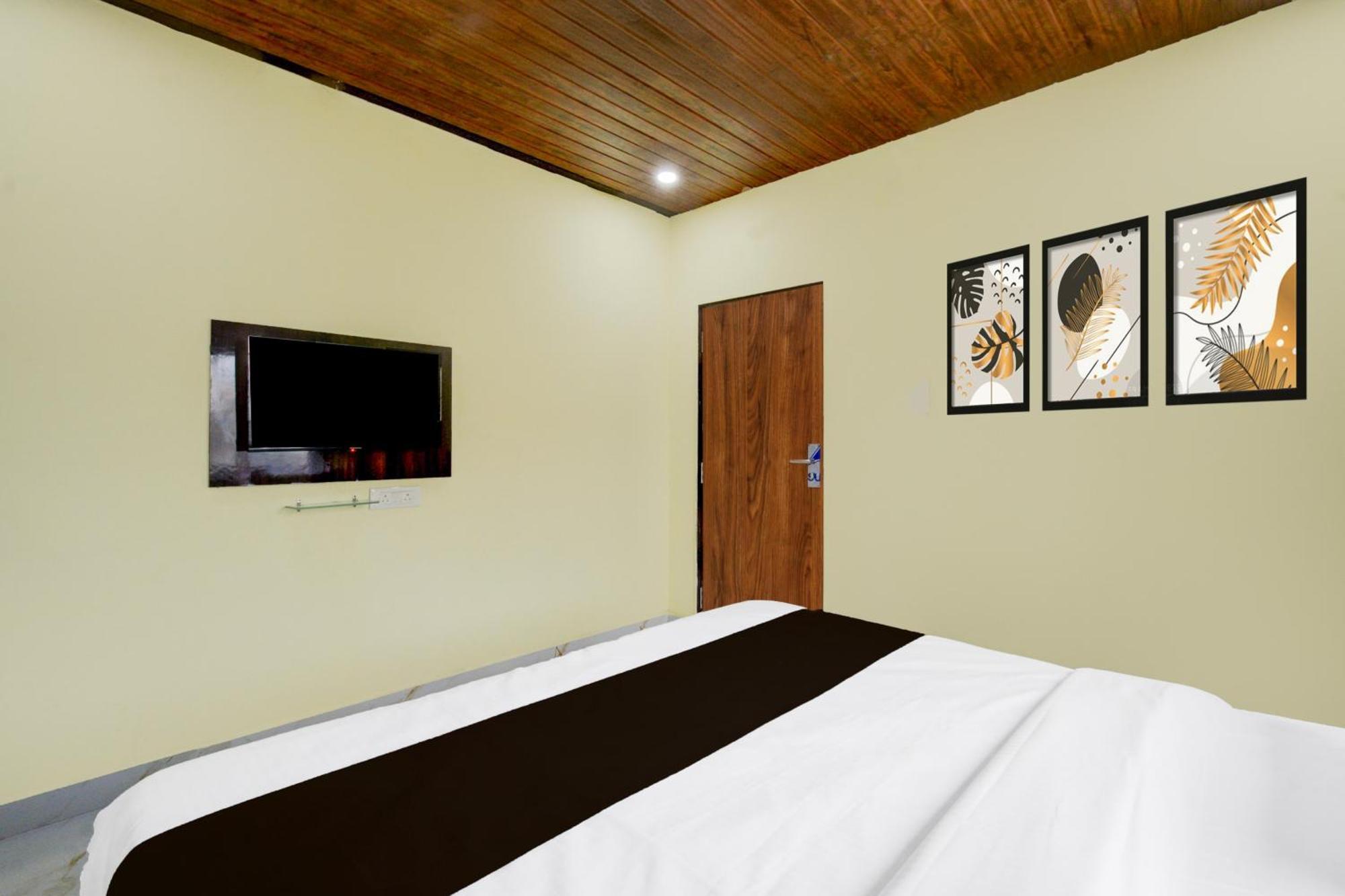 Super Collection O Srisailam Highway Hotel Shamshabad Bagian luar foto