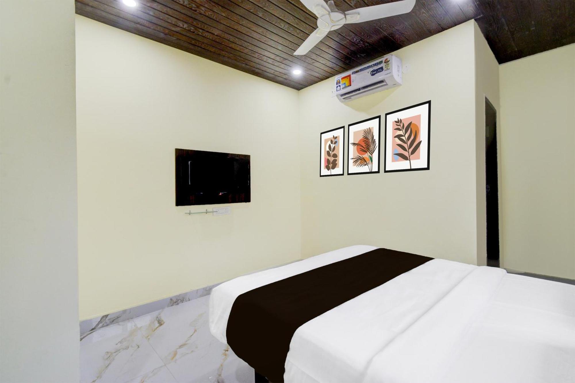 Super Collection O Srisailam Highway Hotel Shamshabad Bagian luar foto